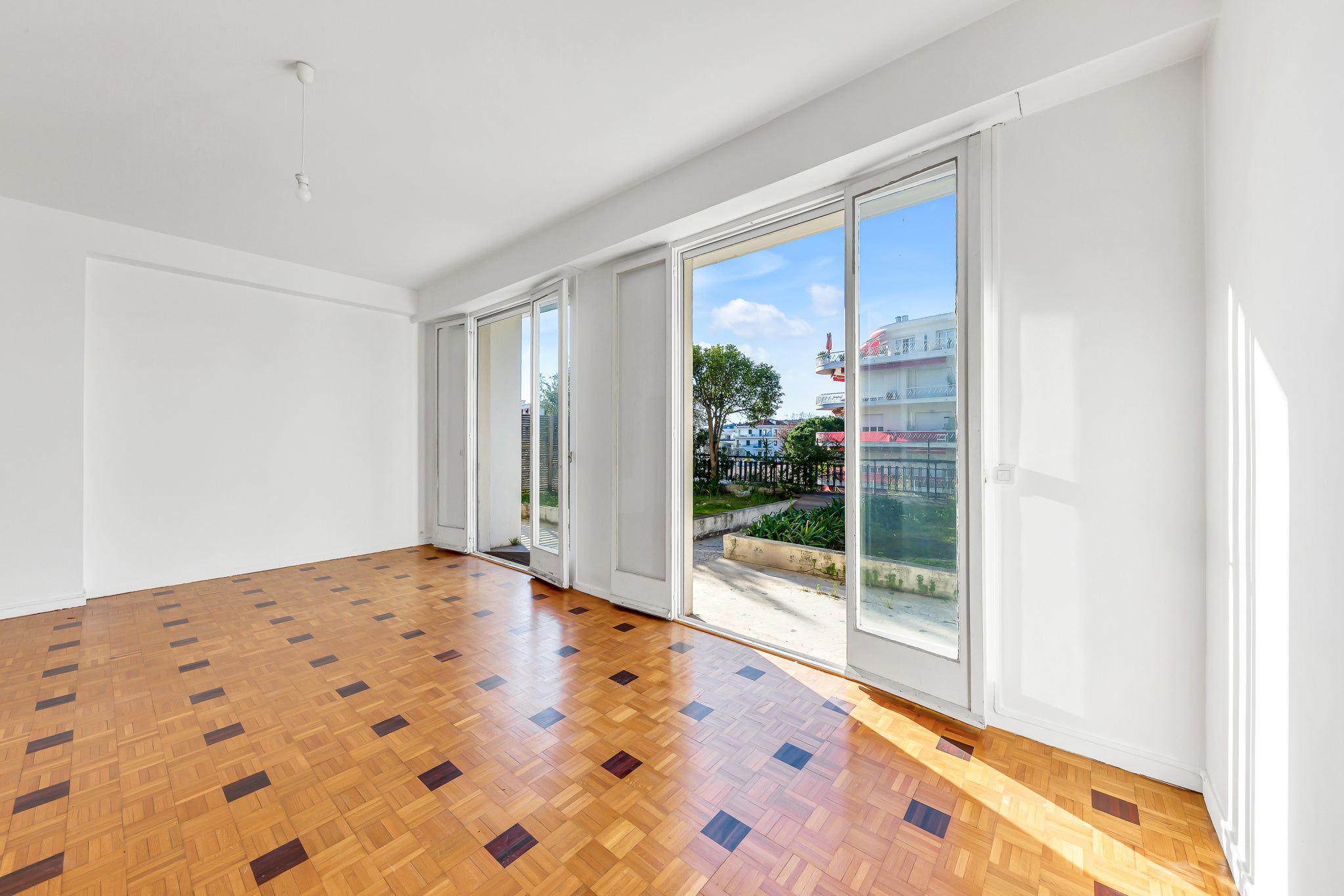 Flat Rue Claude Bernard in Nice