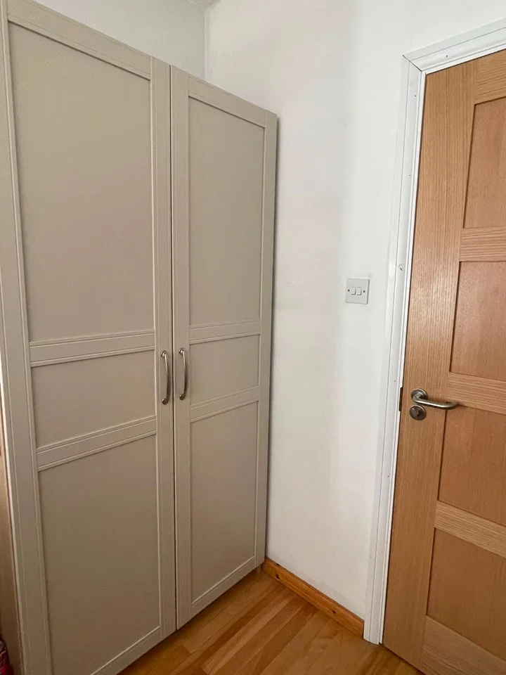 Room Churchway in Greater London