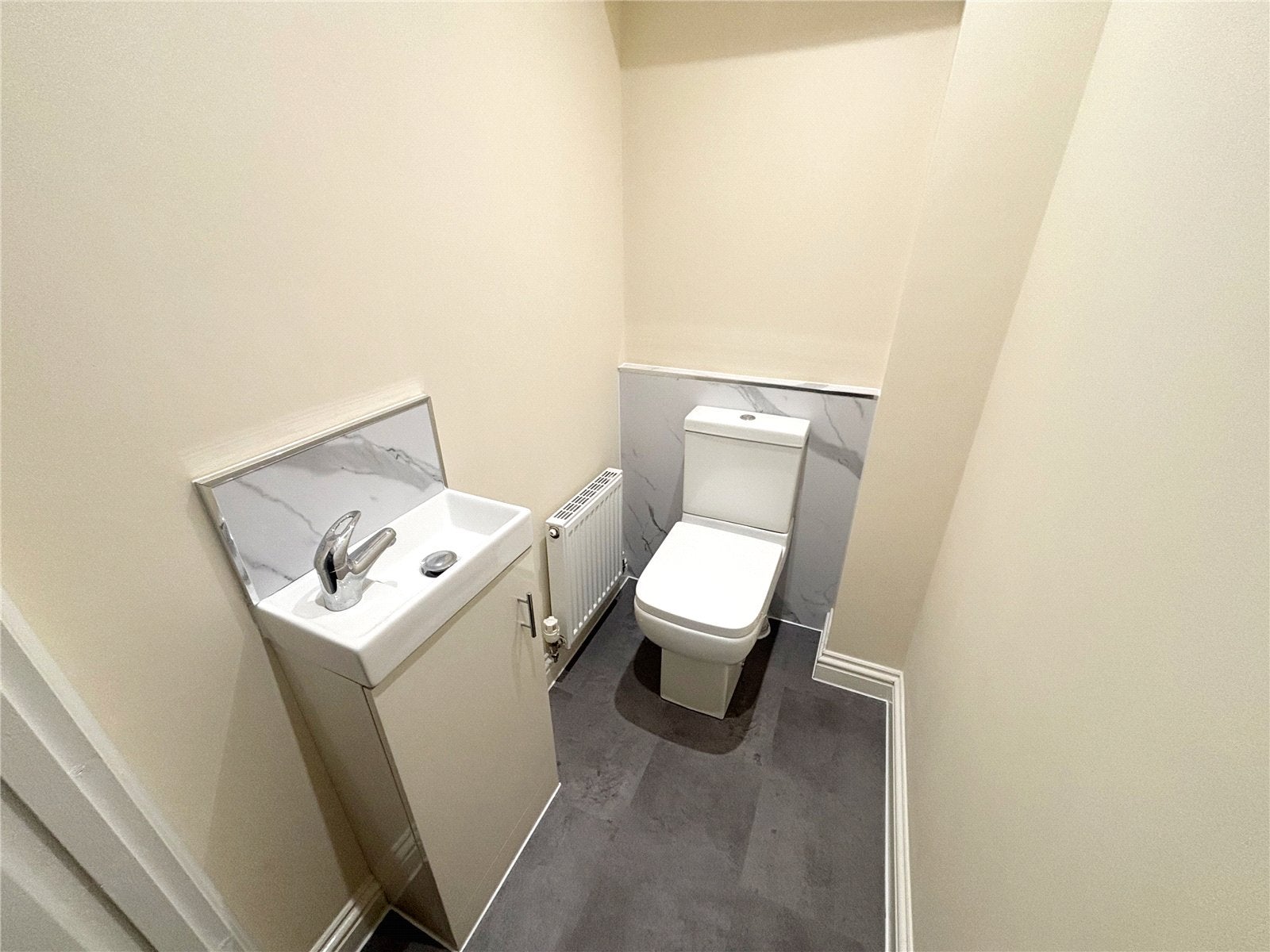 Flat New Penkridge Road in Cannock Chase