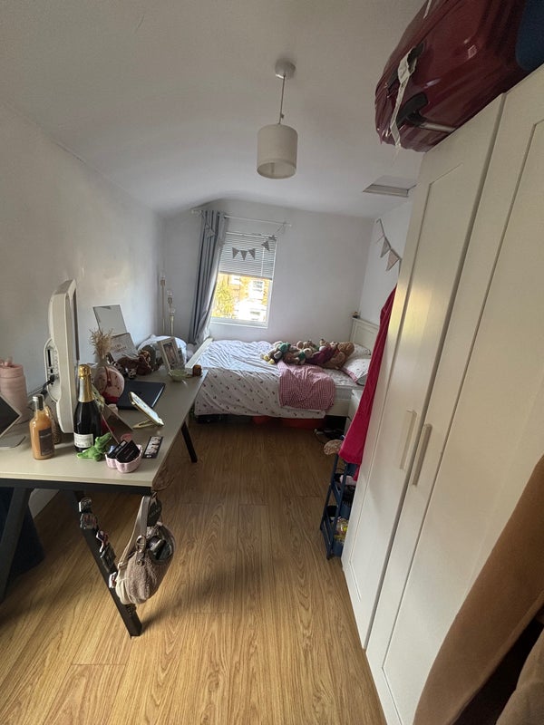 House Crewys Road in Greater London