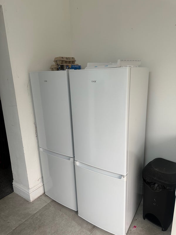 Room Lawrence Avenue in Greater London