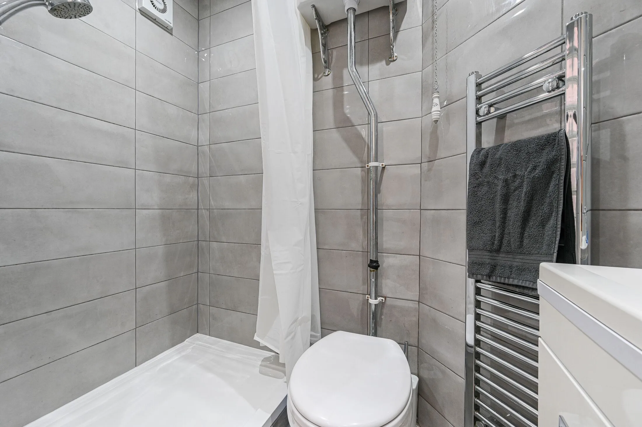 Flat Pembroke Road in Greater London