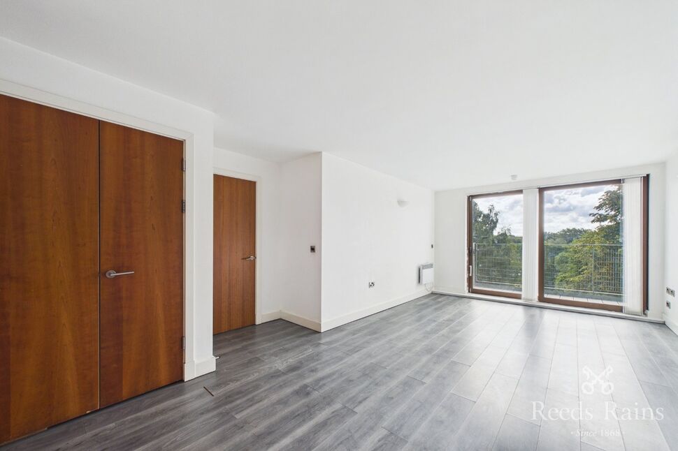 Flat Isaac Way in Manchester