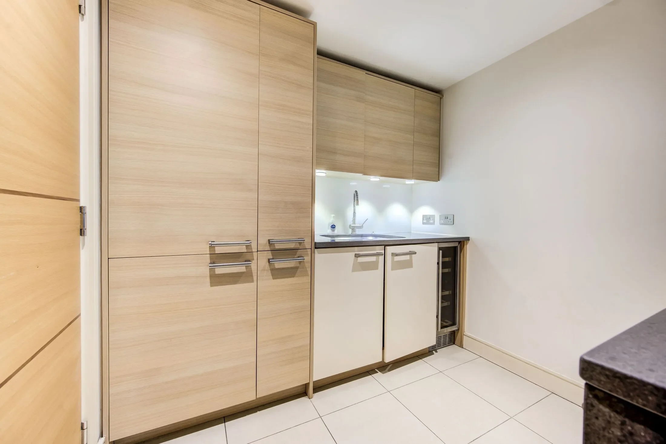 Flat Stephendale Road in Greater London