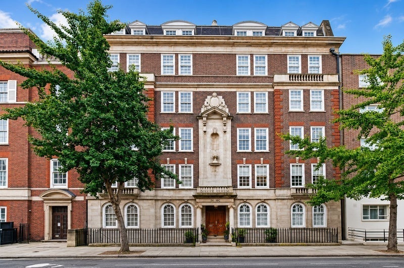 Flat Beaumont Street in City of Westminster
