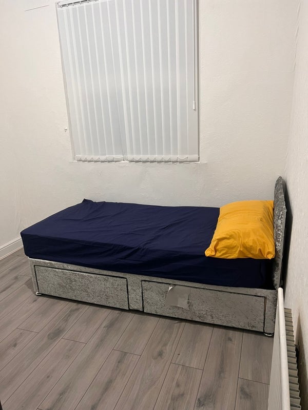 Room Oxton Street in Manchester