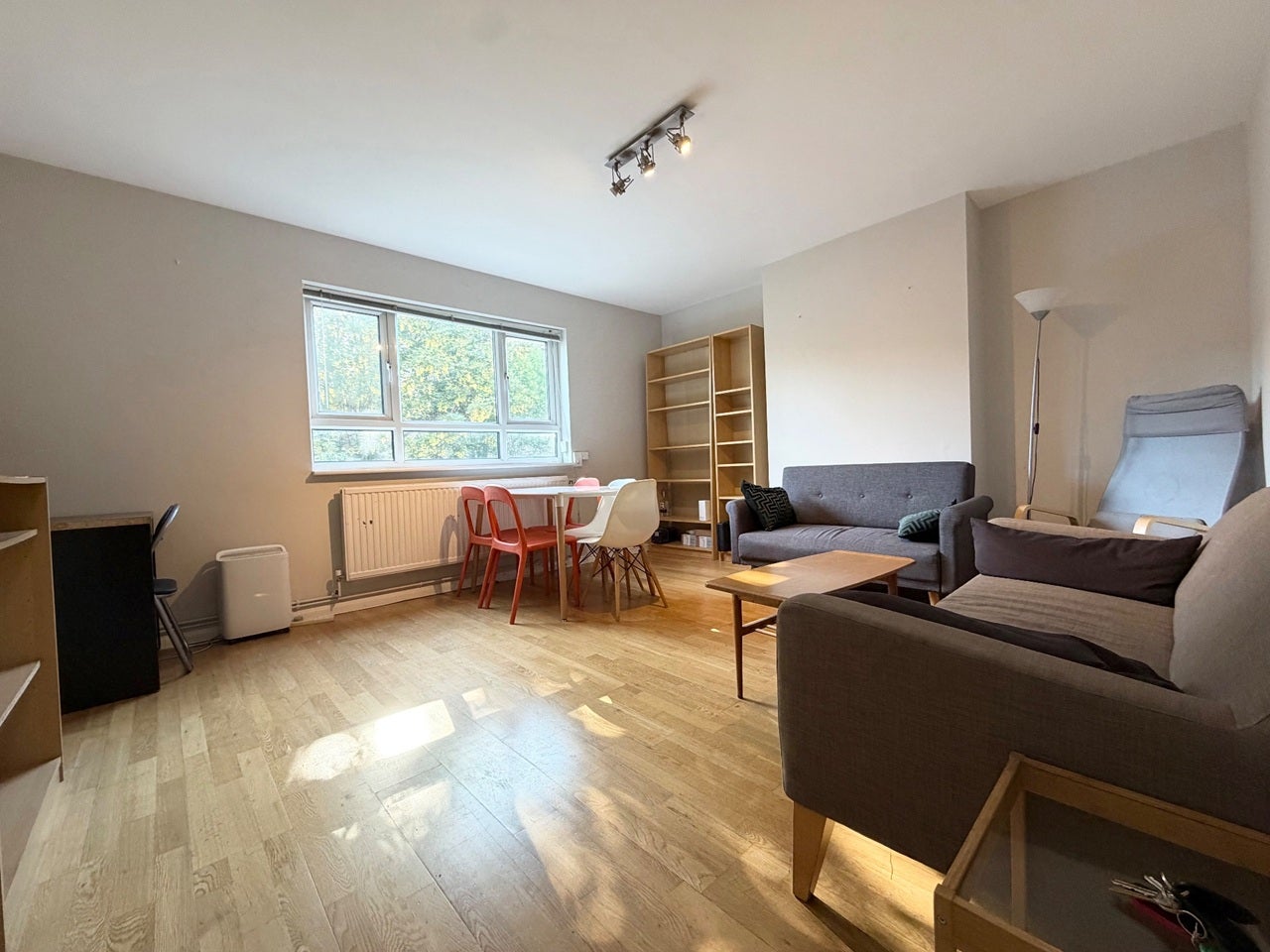 Flat New North Road in Greater London