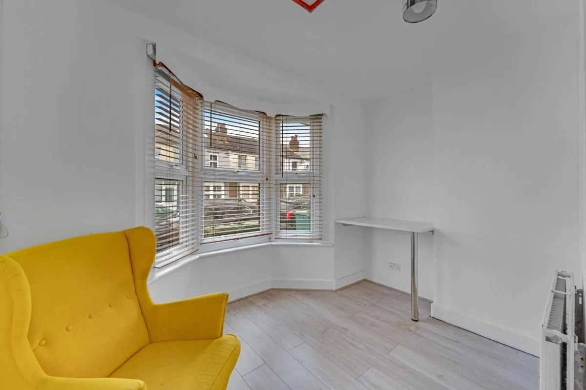 Room Frederick Road in Greater London