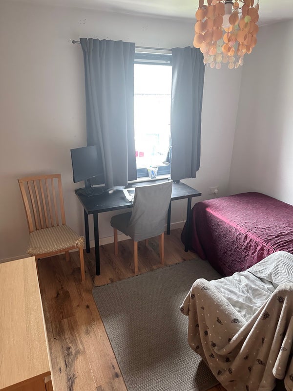 Room Gracemount Drive in City of Edinburgh