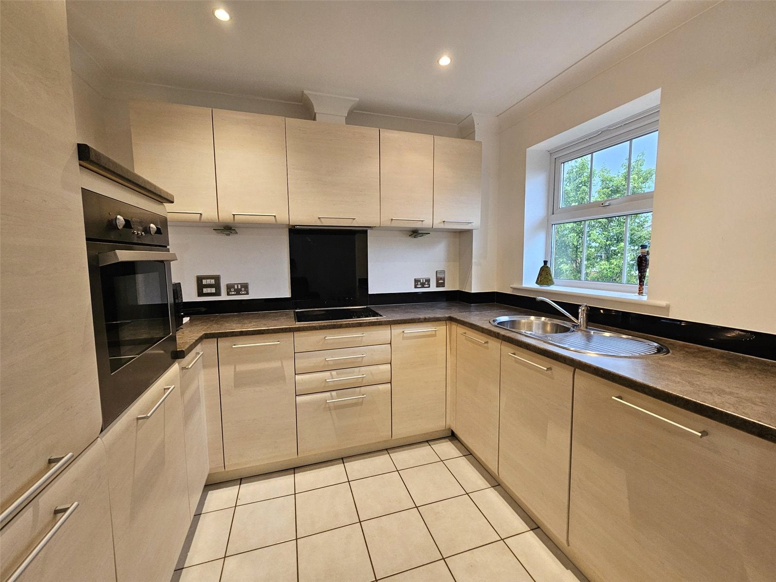Flat Jago Court in Newbury