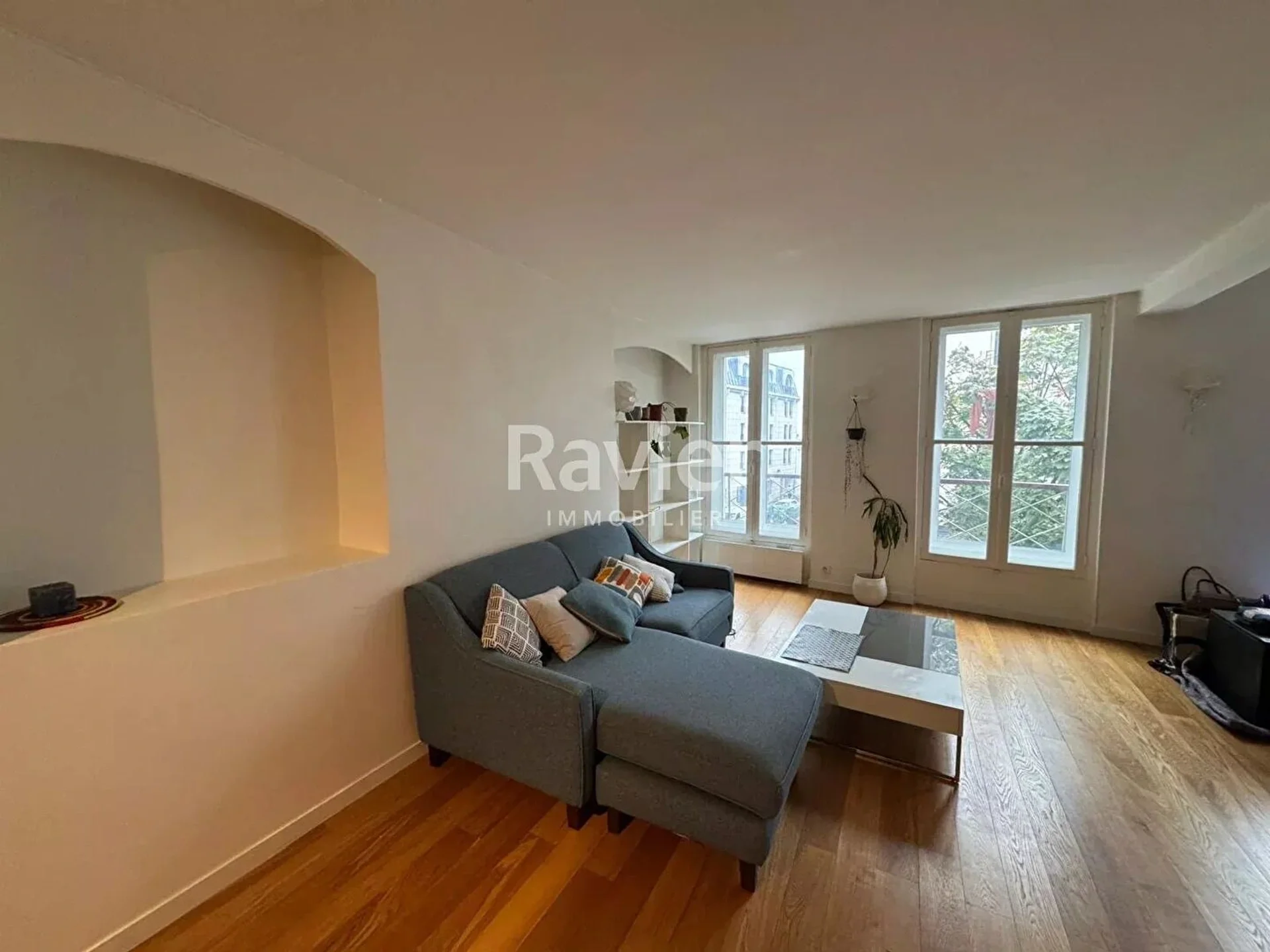 Appartement Rue du Faubourg Saint-Martin à Paris