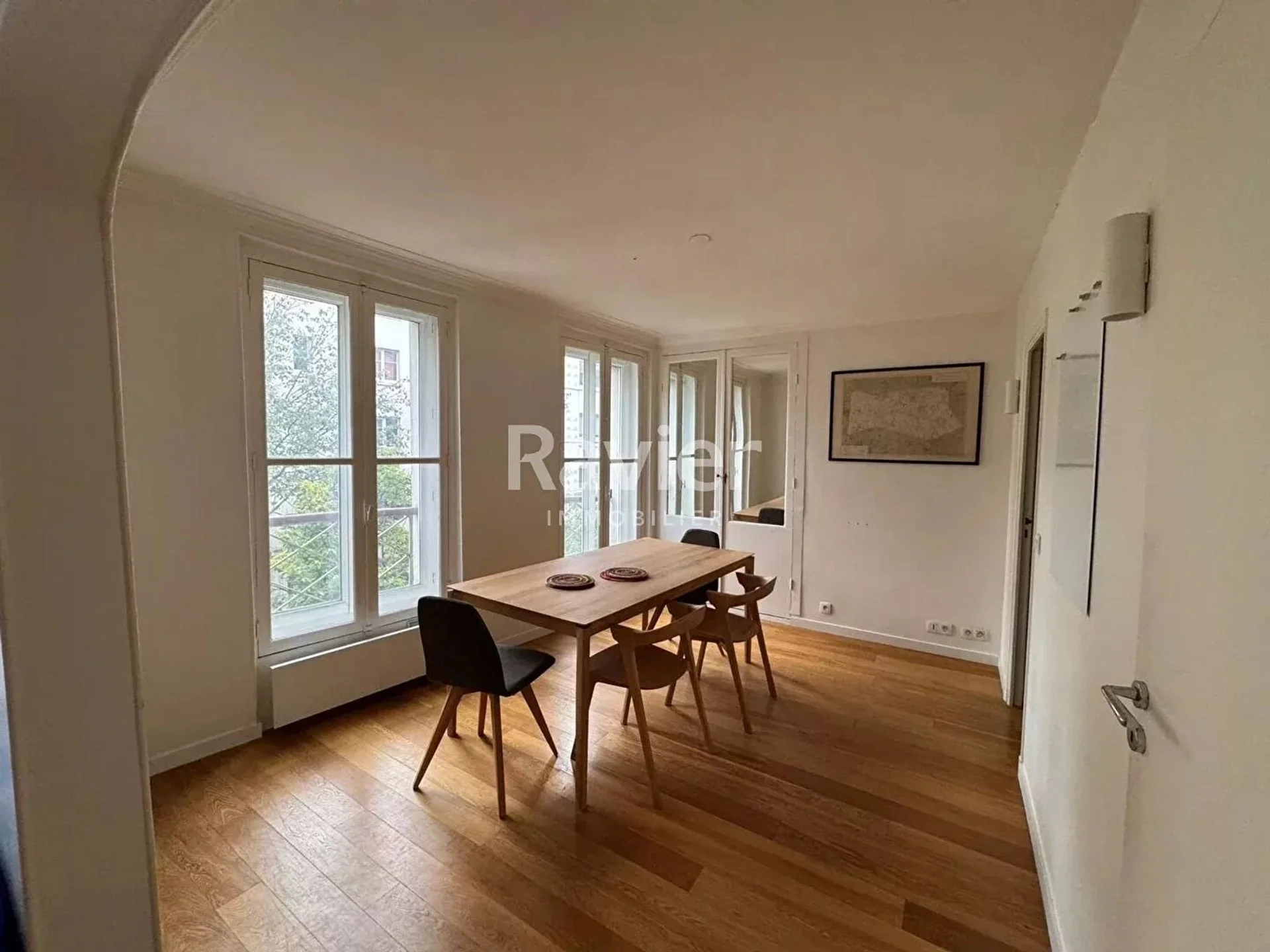 Appartement Rue du Faubourg Saint-Martin à Paris