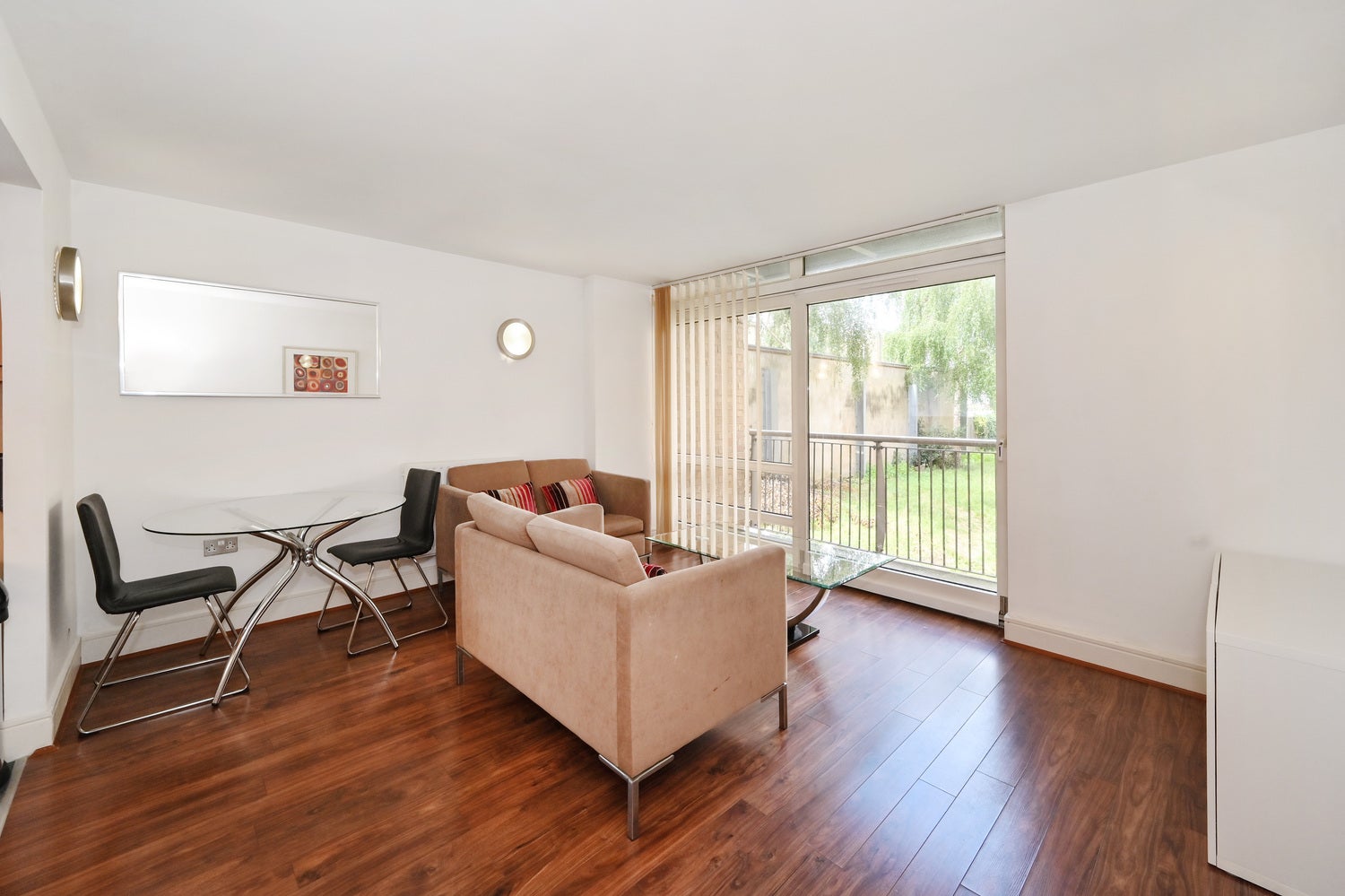 Flat Cassilis Road in Greater London