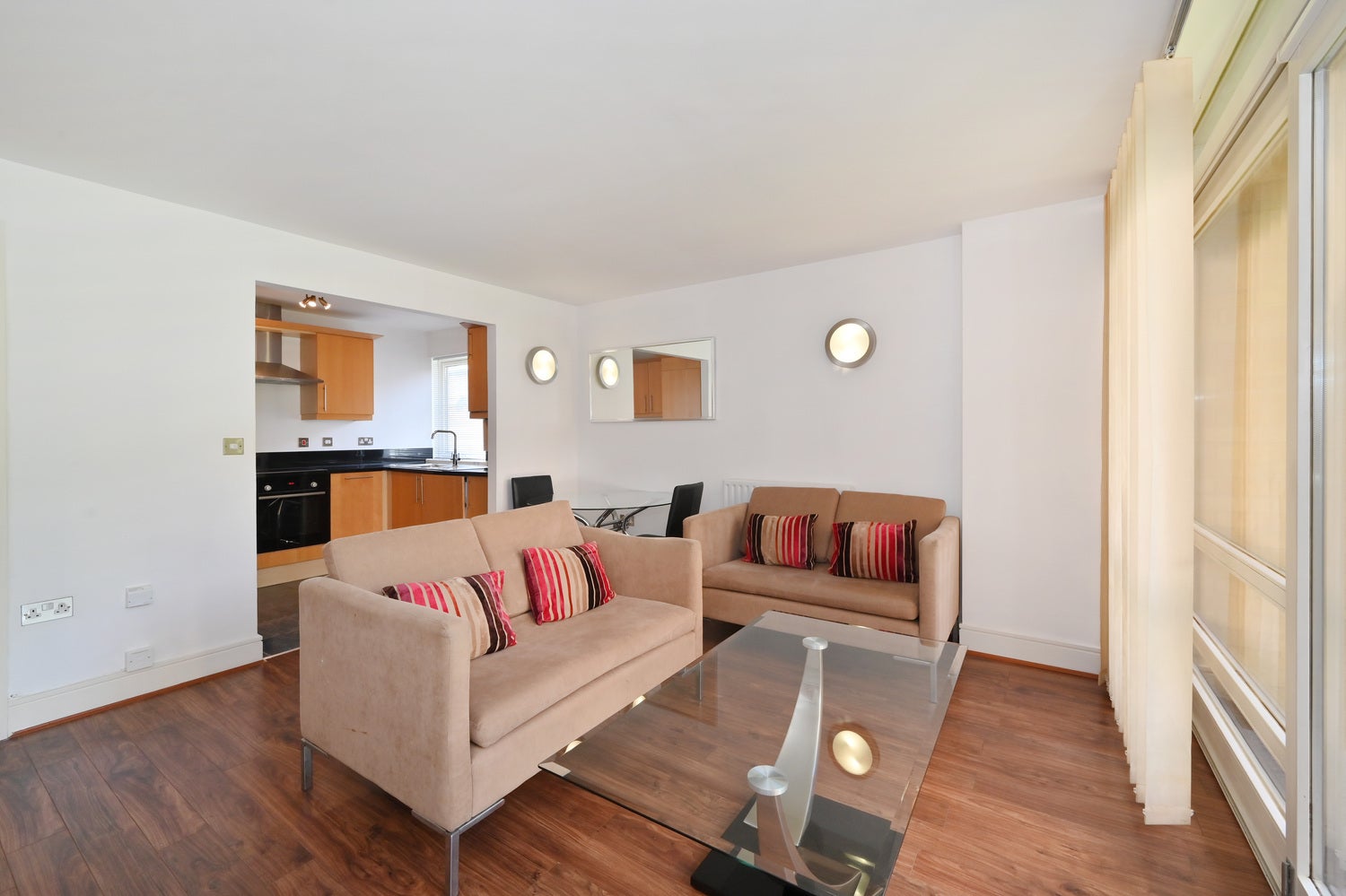 Flat Cassilis Road in Greater London