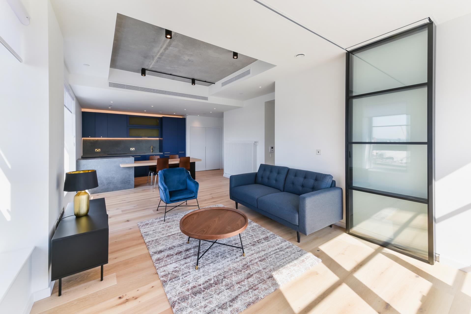 Flat Orchard Place in Greater London