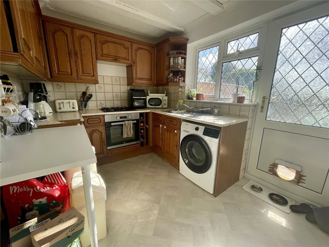 Flat Sycamore Close in Poole