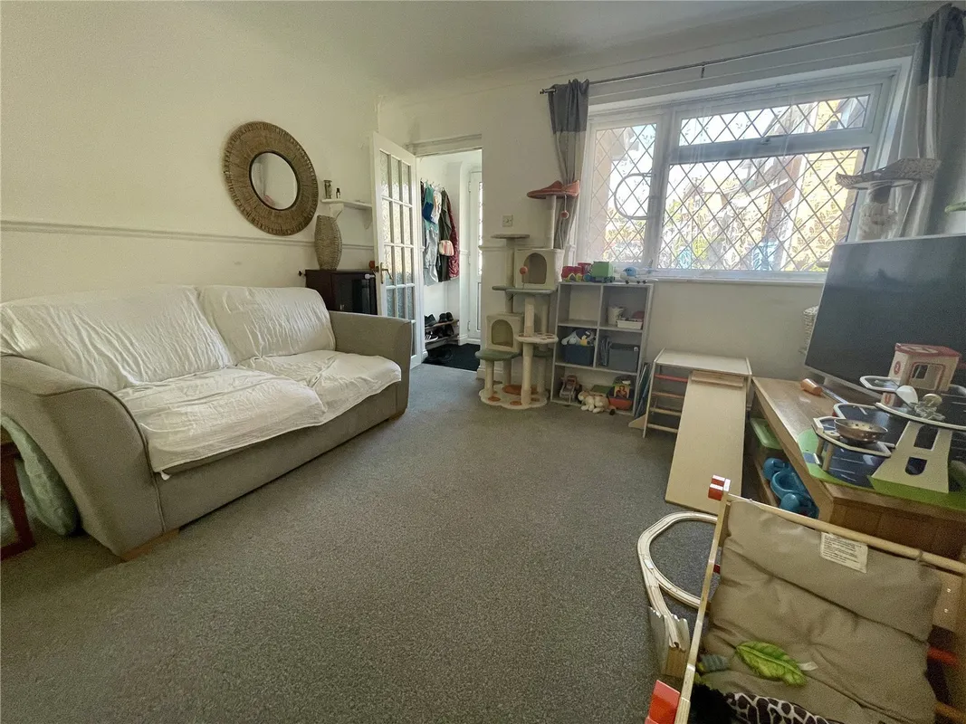 Flat Sycamore Close in Poole