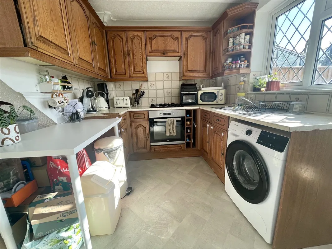 Flat Sycamore Close in Poole