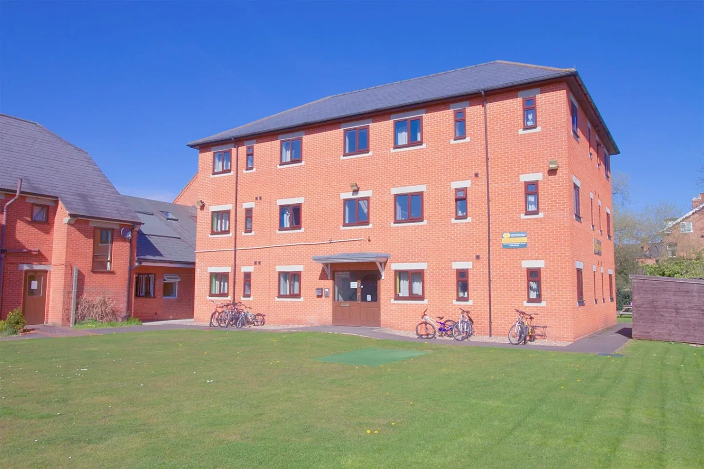 Room Kingfisher Way in Charnwood