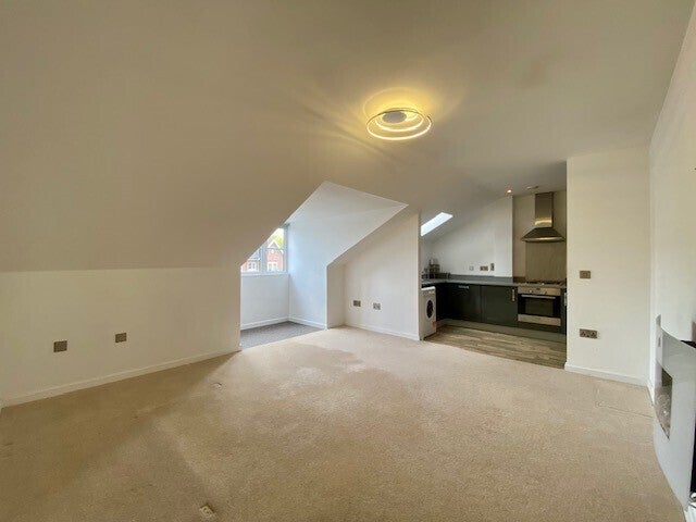 Flat Viridian Square in Aylesbury