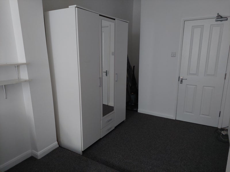 Room Burrage Road in Greater London
