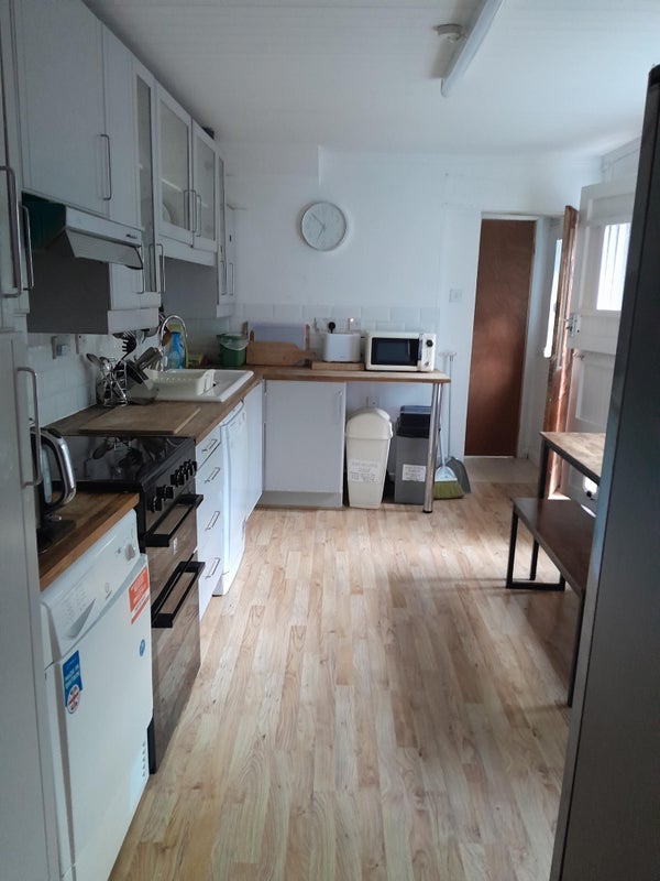 Room Burrage Road in Greater London