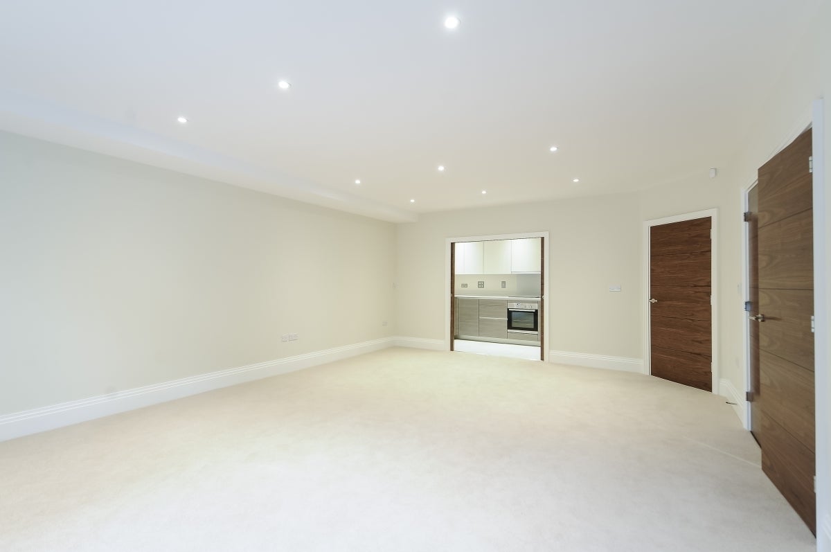 Flat Humphris Place in Cheltenham