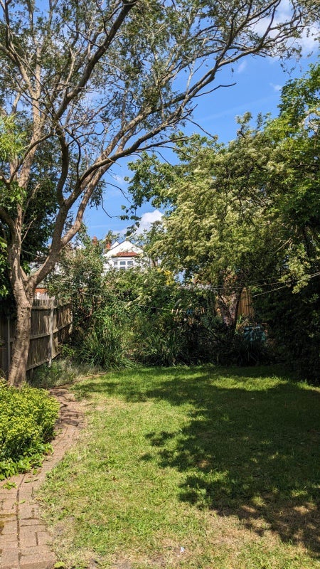 Room Heybridge Avenue in Greater London