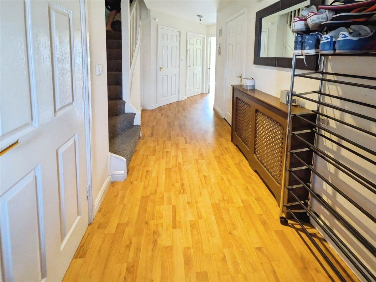 House Manderston Close in Dudley