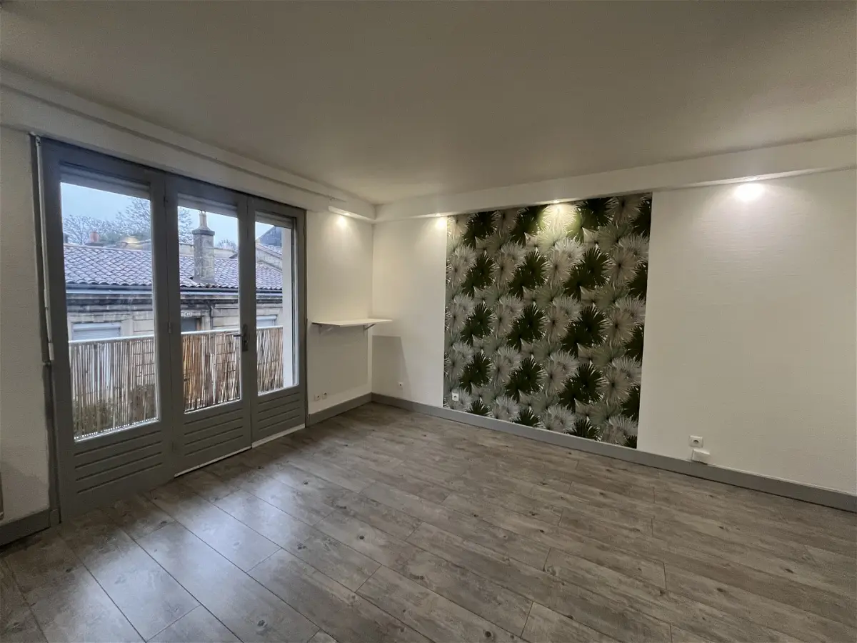 Flat Rue Taregua in Bordeaux