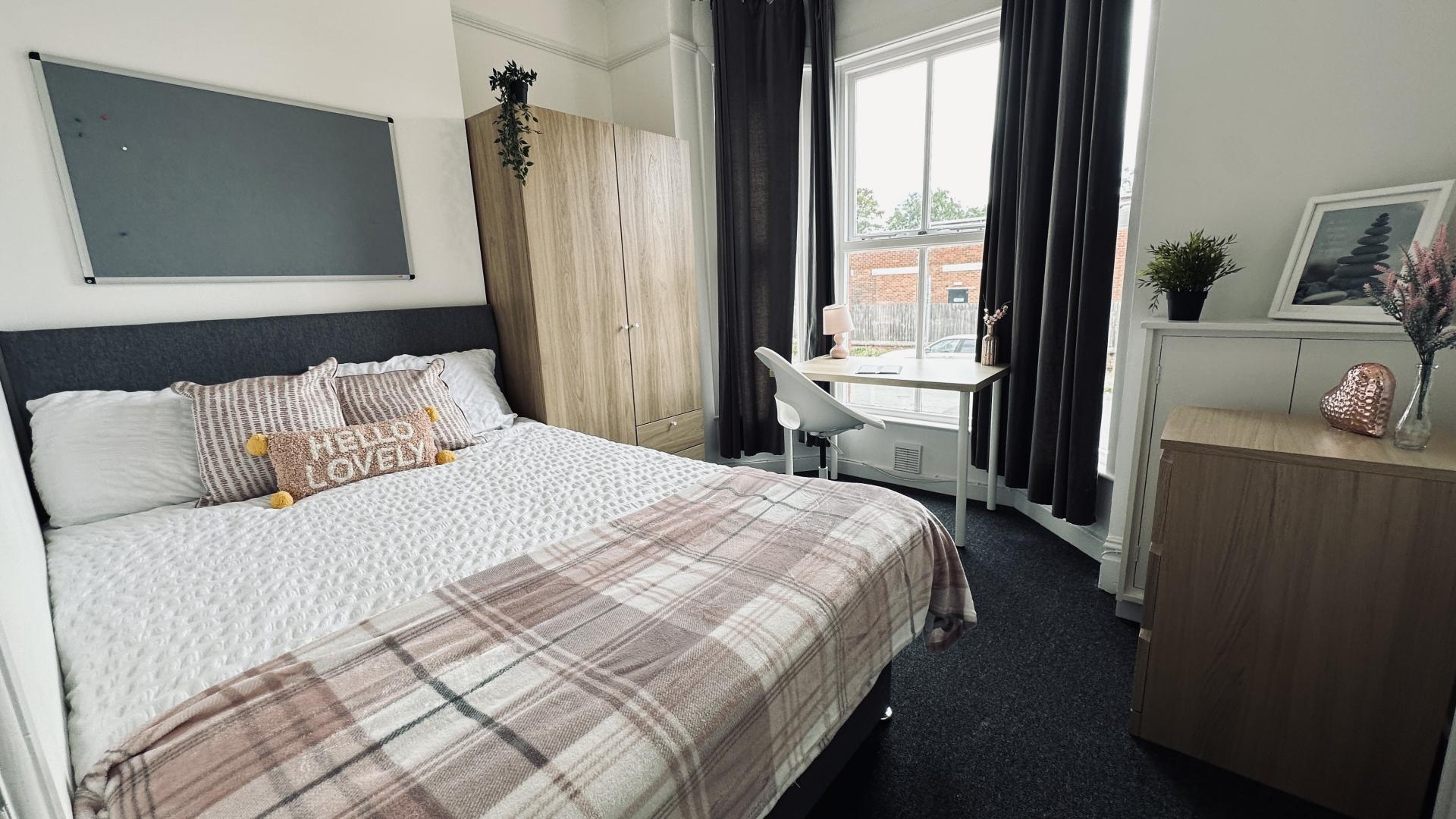 Room Cheyney Road in Chester
