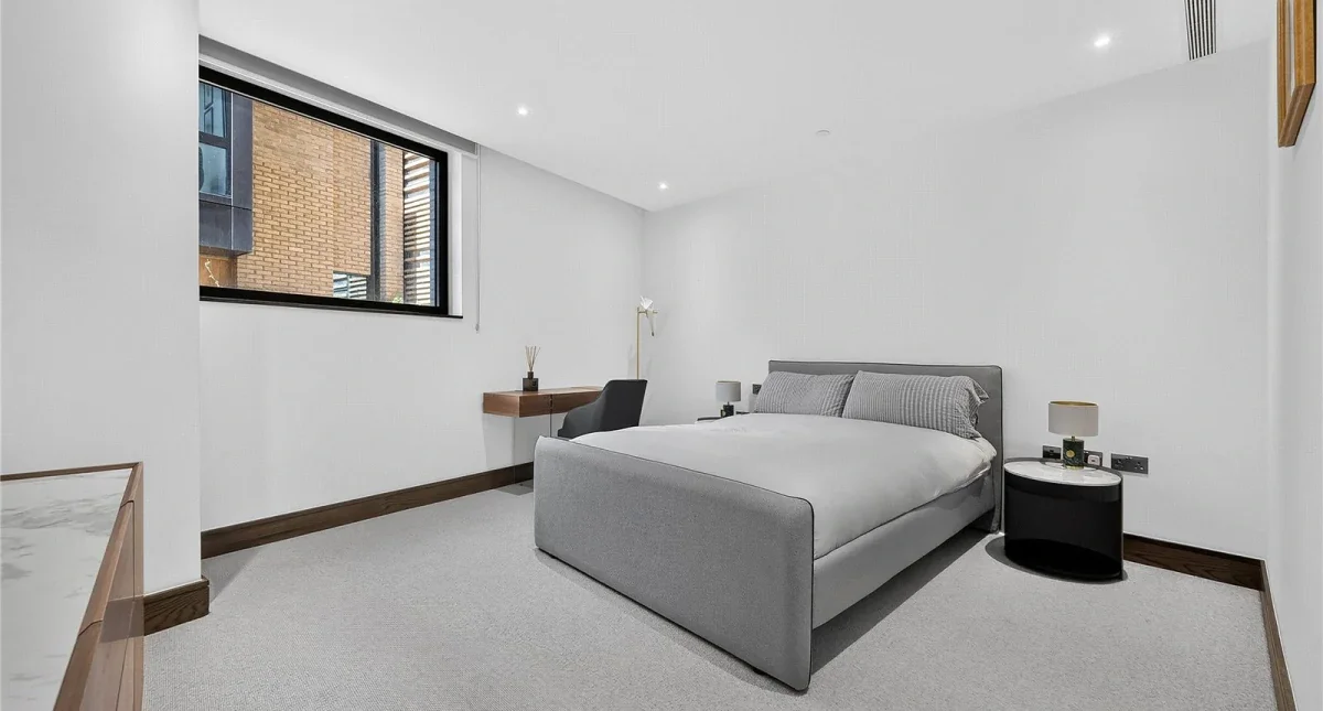 Flat Hanway Street in City of Westminster