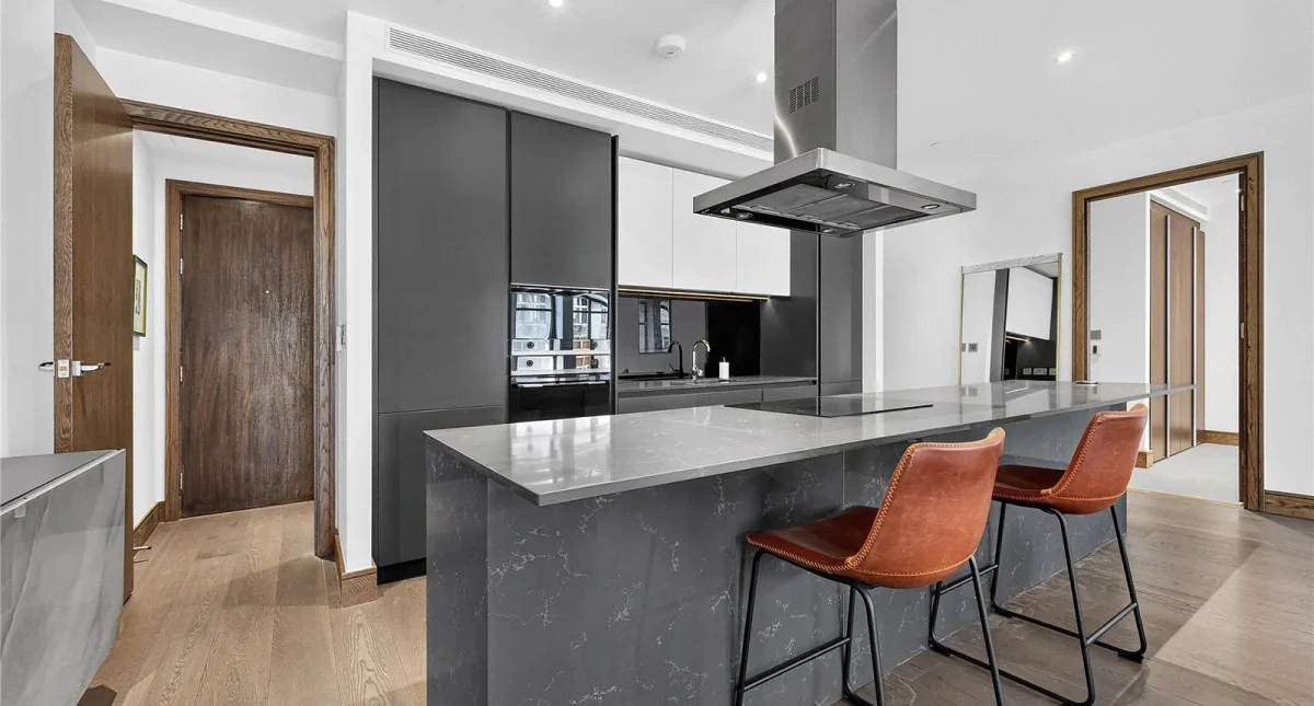 Flat Hanway Street in City of Westminster