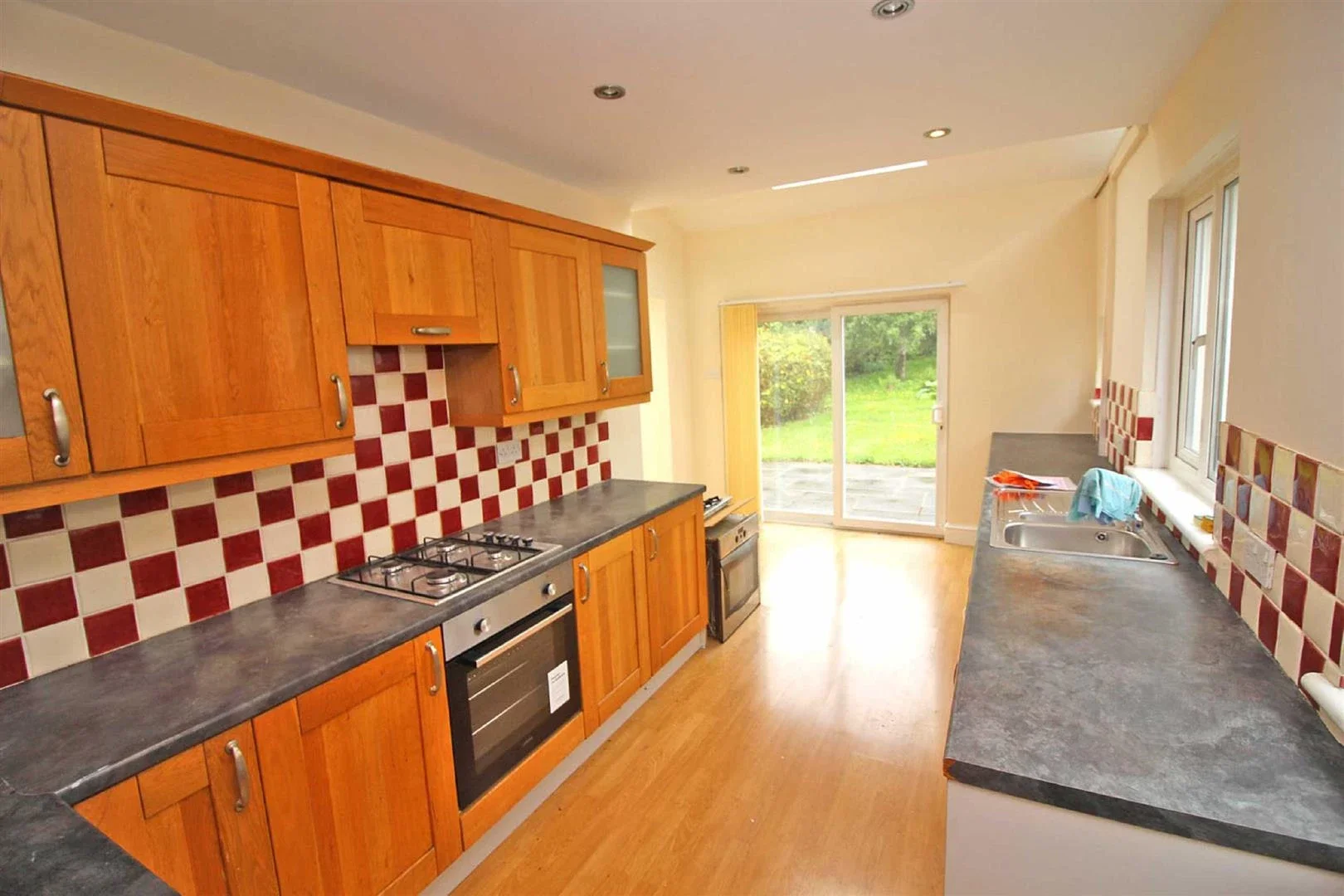 House Heathwood Grove in Cardiff