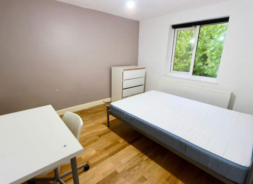 Room Goldings Crescent in Welwyn Hatfield