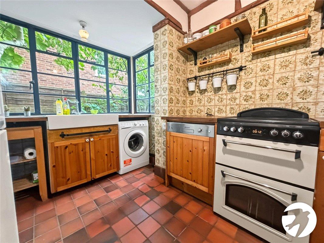 House Chelsfield Lane in Greater London