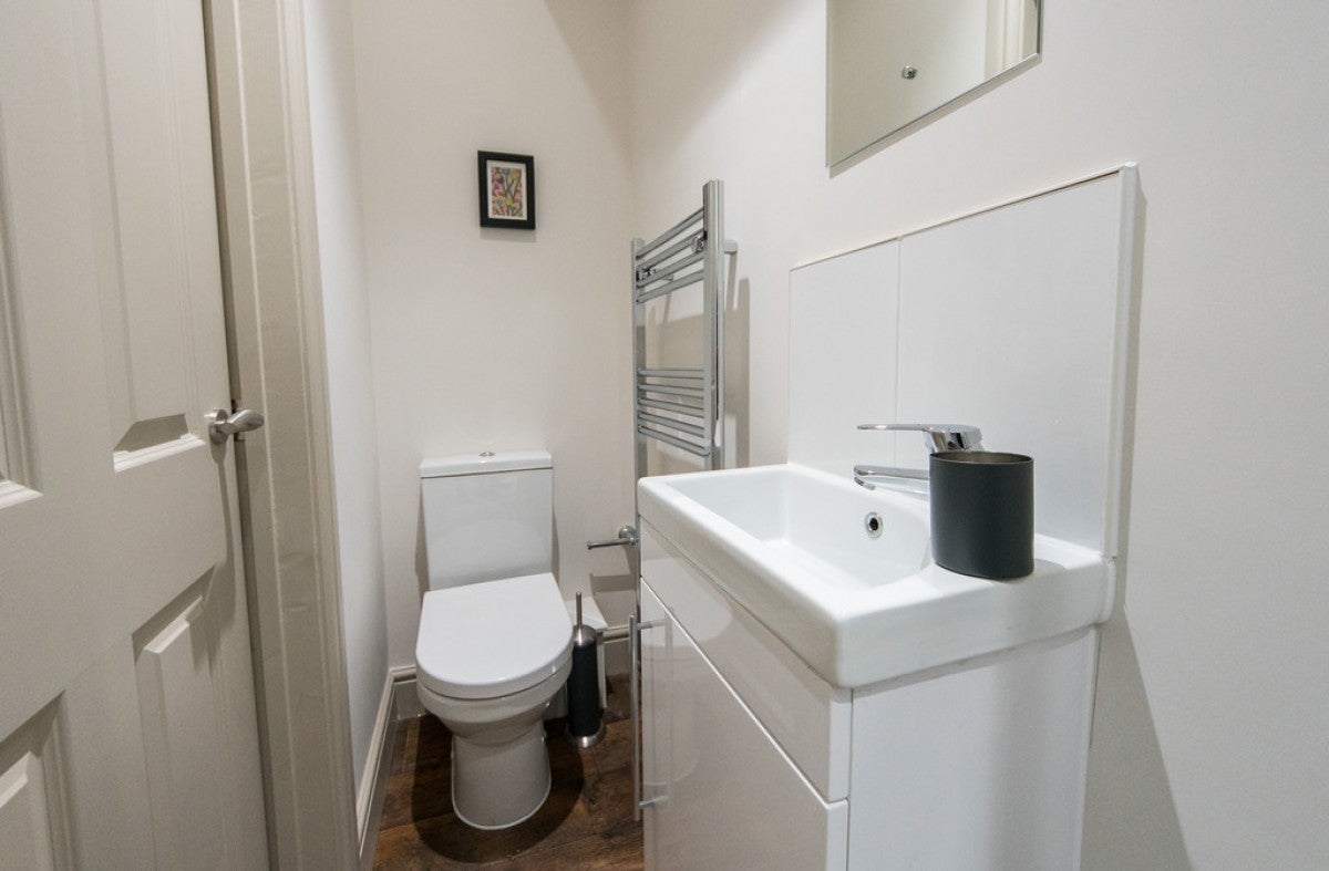 Room Caversham Road in Reading