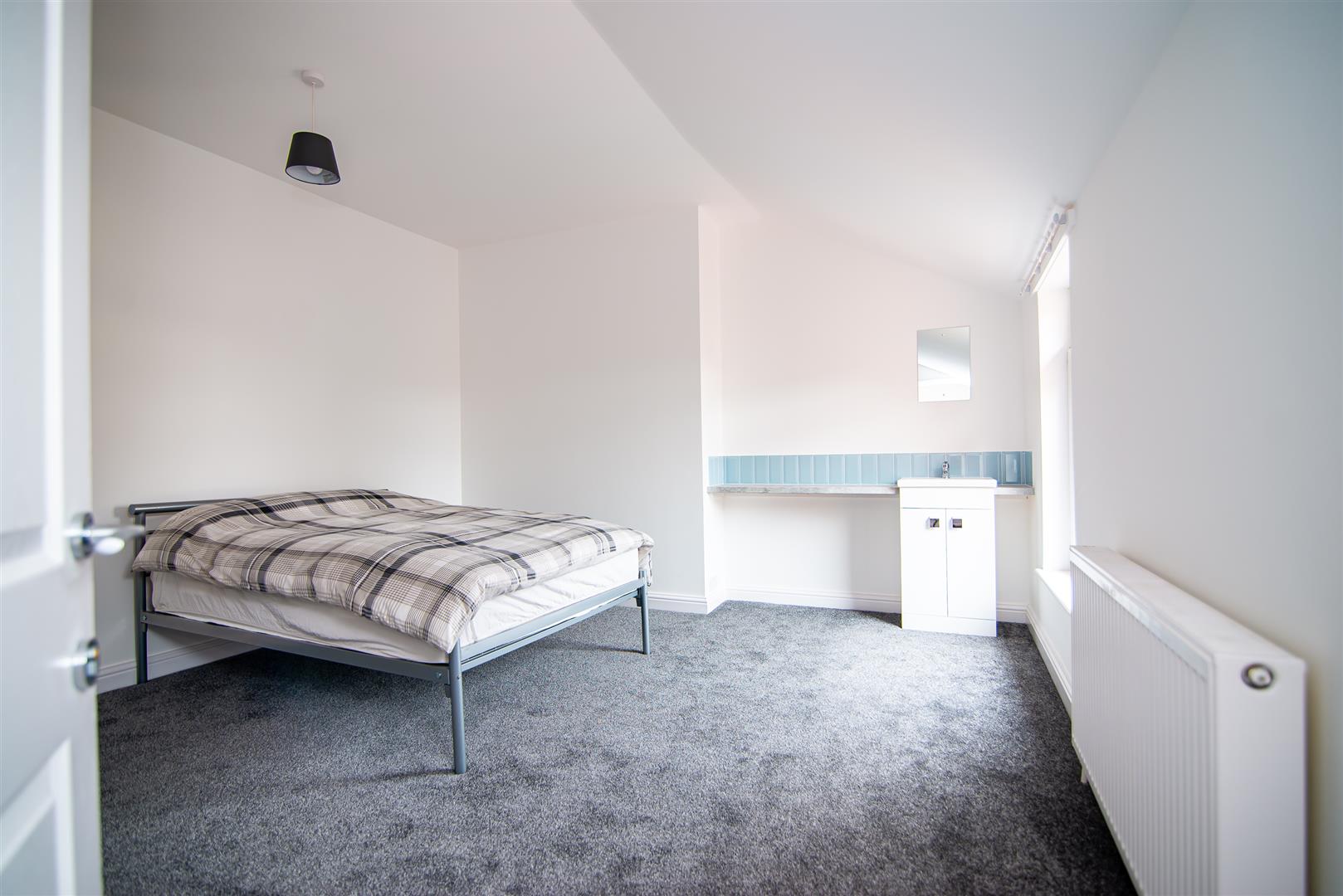 Room Meriden Street in Coventry