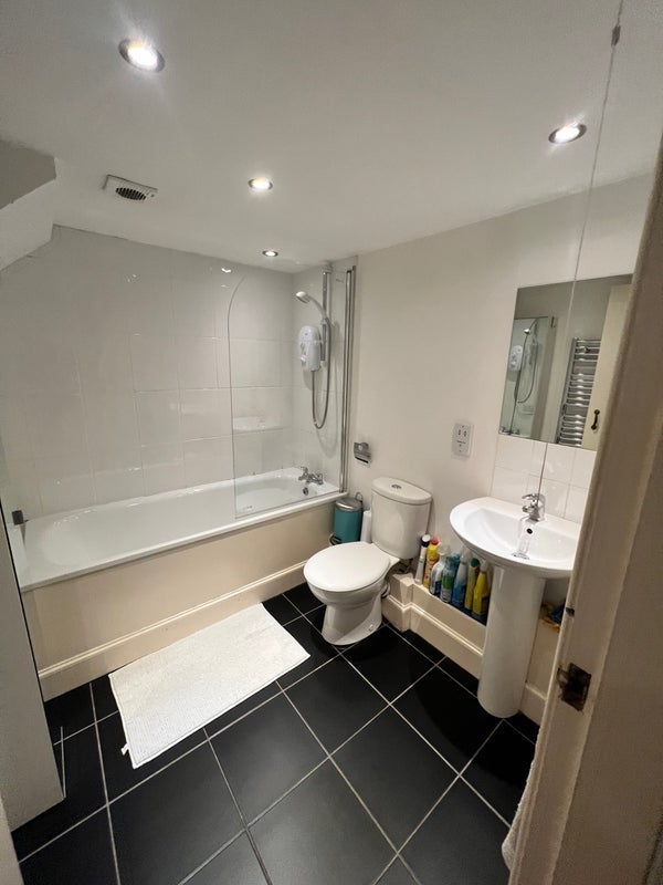 Room Dalry Road in City of Edinburgh