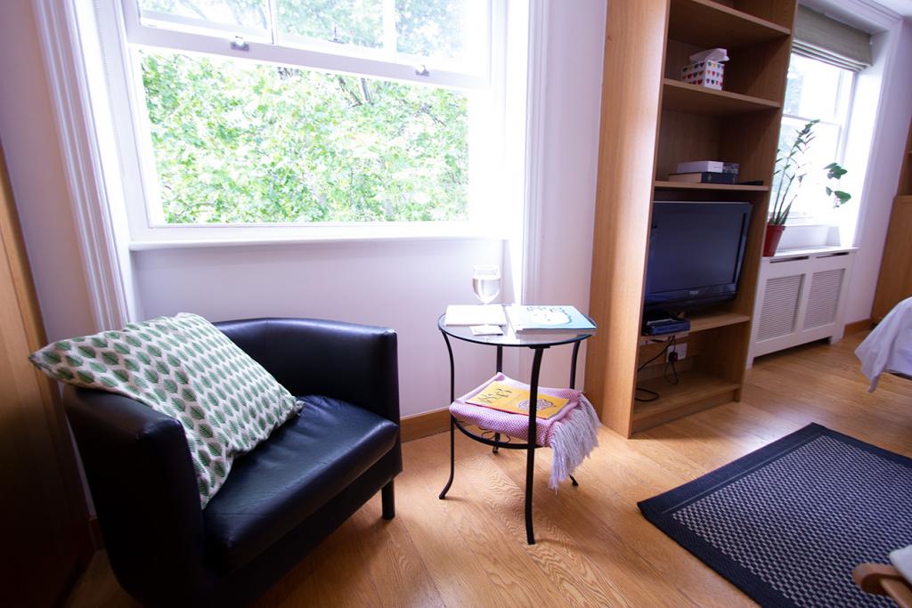 Flat Cartwright Gardens in Greater London