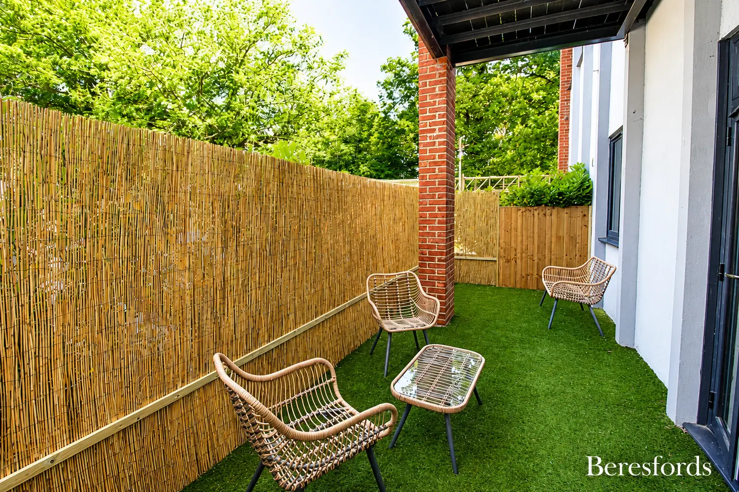 Flat Ashwells Road in Brentwood