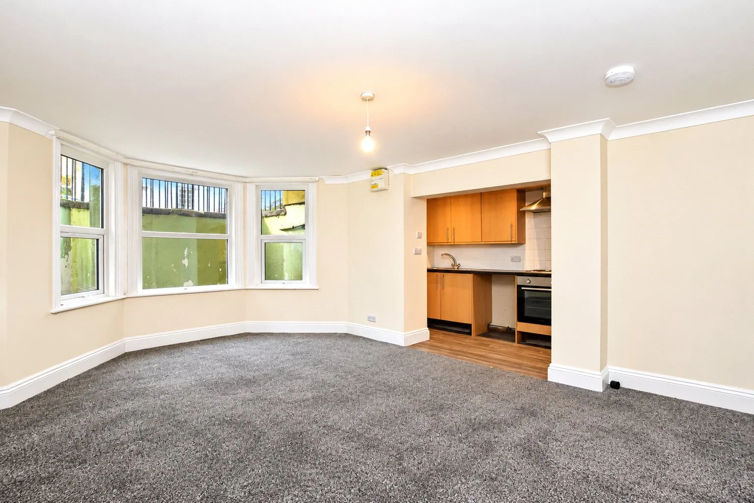 Flat Albion Road in Scarborough