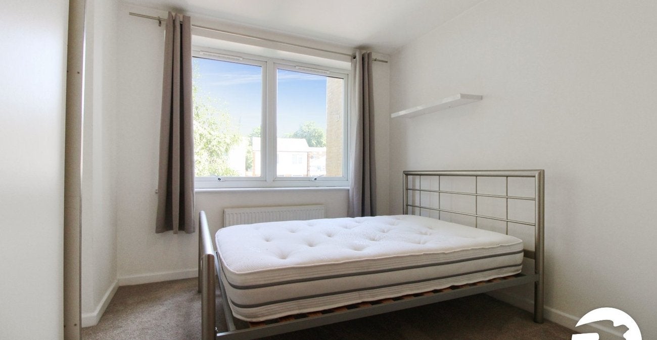 Flat Wrotham Road in Gravesham