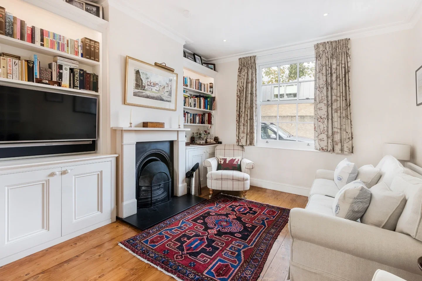 House Chestnut Grove in Greater London