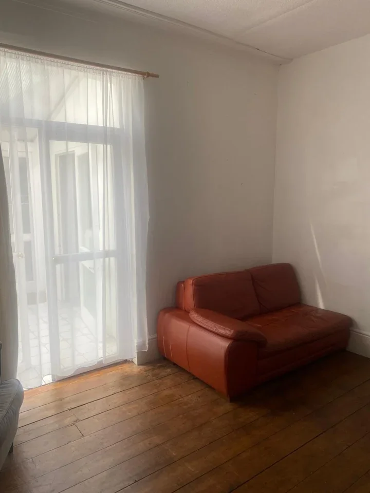 Room Hazelbank Road in Greater London