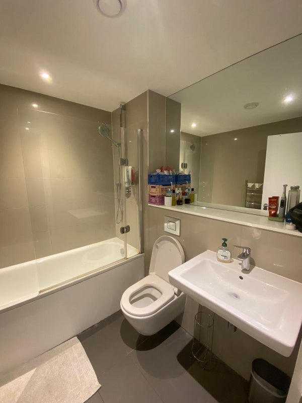 Room Chatham Place in Greater London