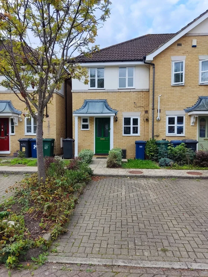 House Grenville Place in Greater London