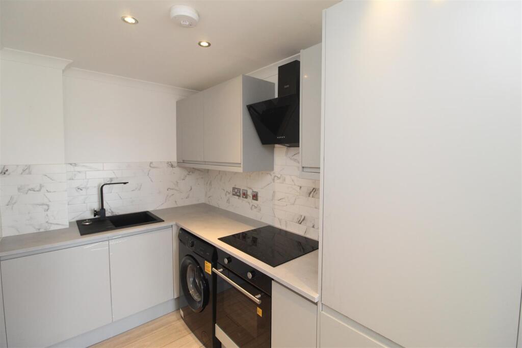 Flat Heathwood Road in Cardiff