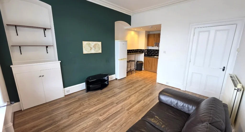 Flat Holburn Street in Aberdeen City