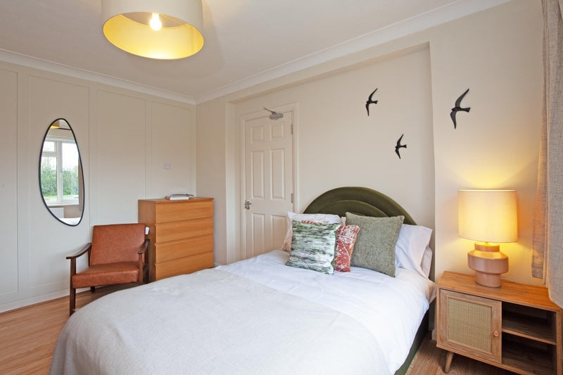 Room Chelmer Road in Chelmsford